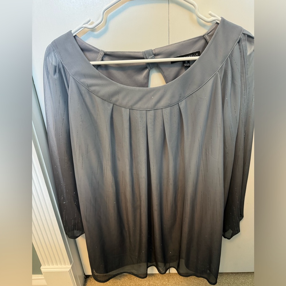 Sara Michelle Ombré Grey to Black Lined Top with Details. Size 1X Like New!